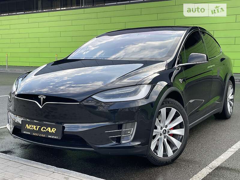 Легковые Tesla Model X