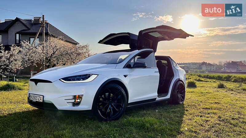 Tesla Model X 2018