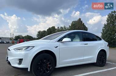 Tesla Model X  2020
