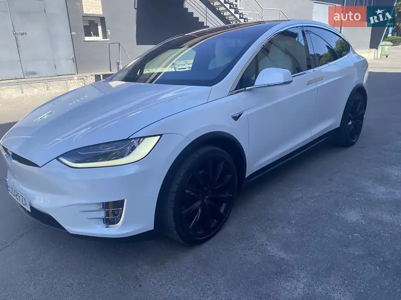 Tesla Model X 2018