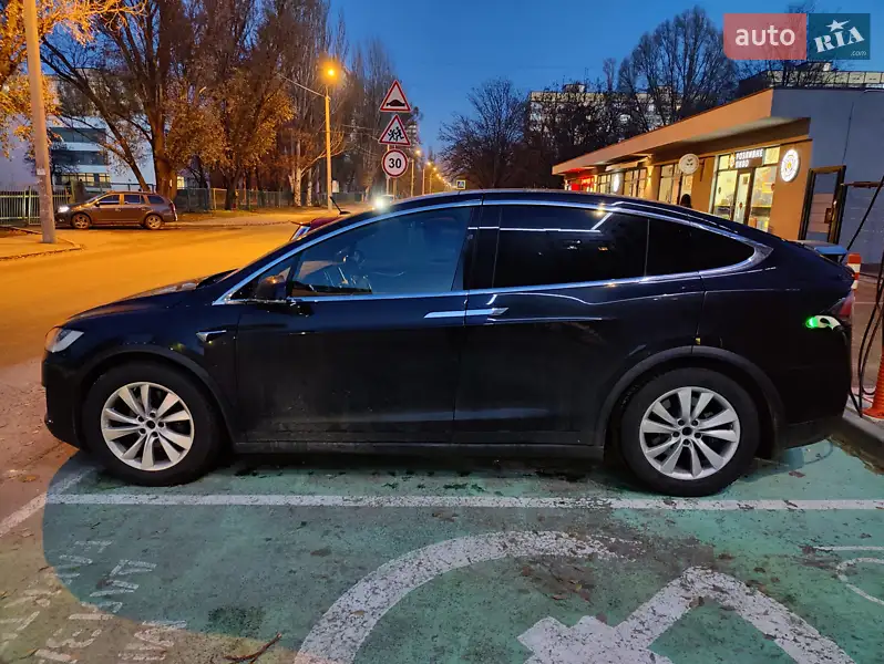 Tesla Model X
