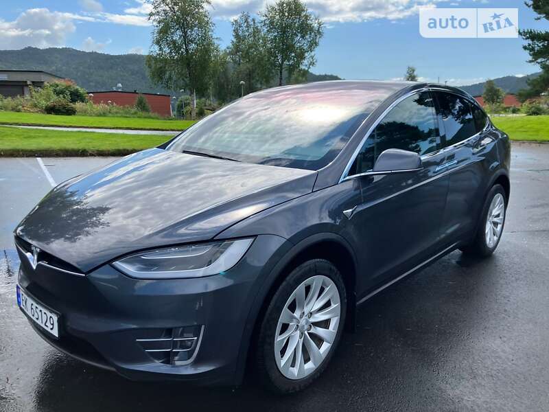 Внедорожник / Кроссовер Tesla Model X 2017 в Киеве