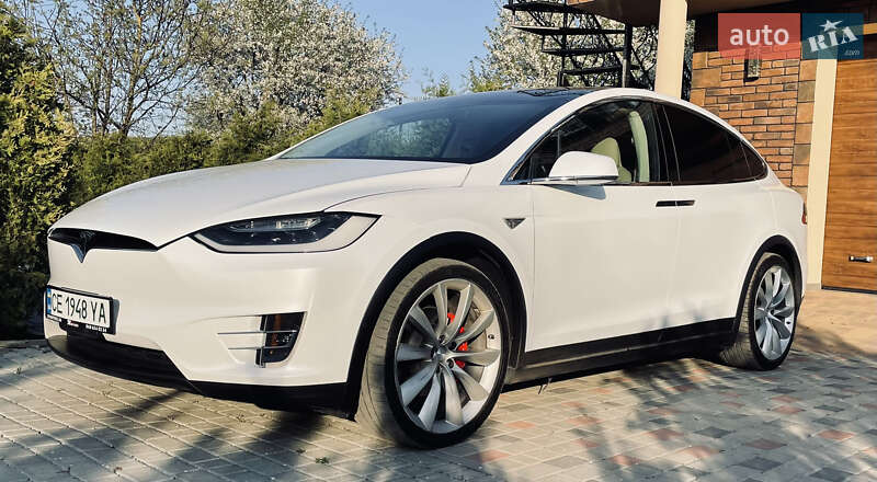 Внедорожник / Кроссовер Tesla Model X 2016 в Черновцах