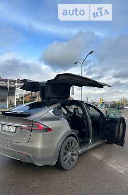 Позашляховик / Кросовер Tesla Model X 2016 в Києві