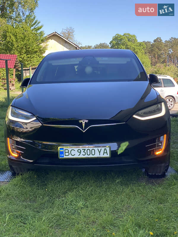 Tesla Model X 2017