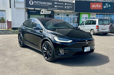 Tesla Model X  2020