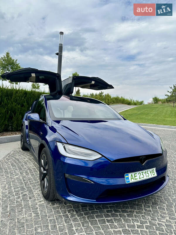 Tesla Model X 2022