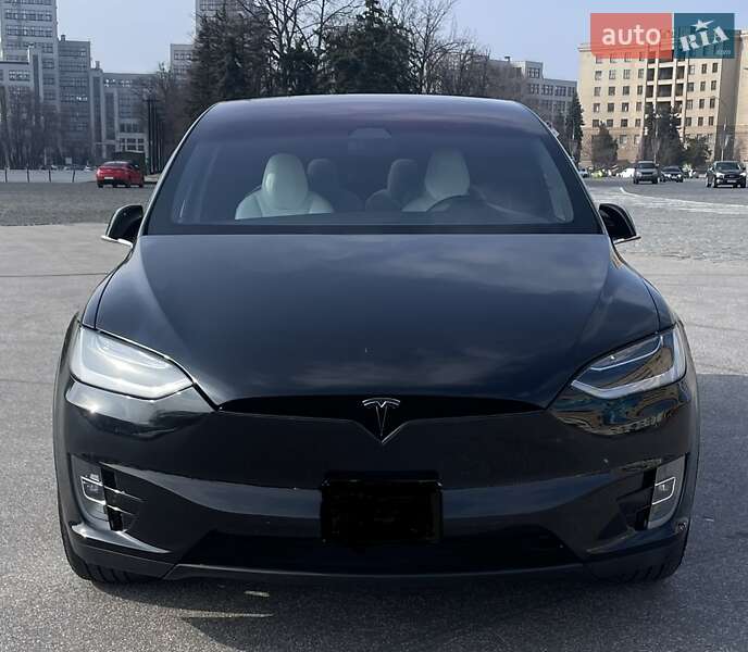Tesla Model X 2017