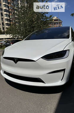 Tesla Model X 2022