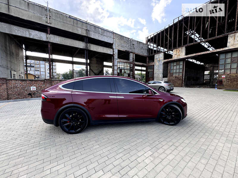 Внедорожник / Кроссовер Tesla Model X 2016 в Львове