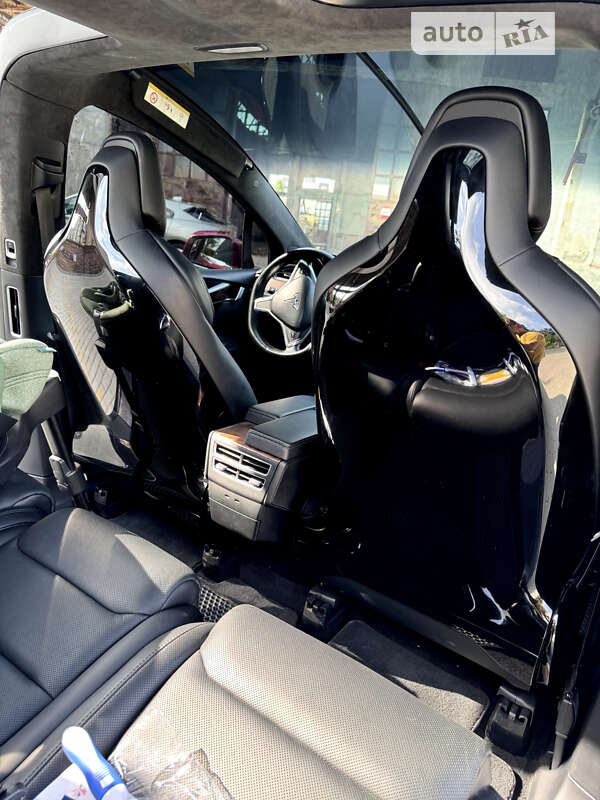 Внедорожник / Кроссовер Tesla Model X 2016 в Львове