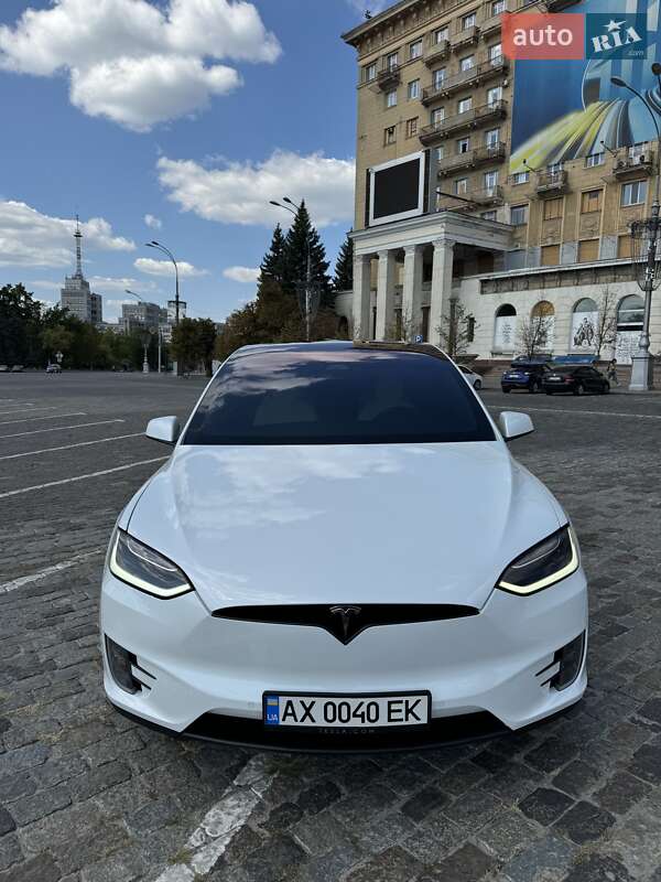 Внедорожник / Кроссовер Tesla Model X 2019 в Харькове