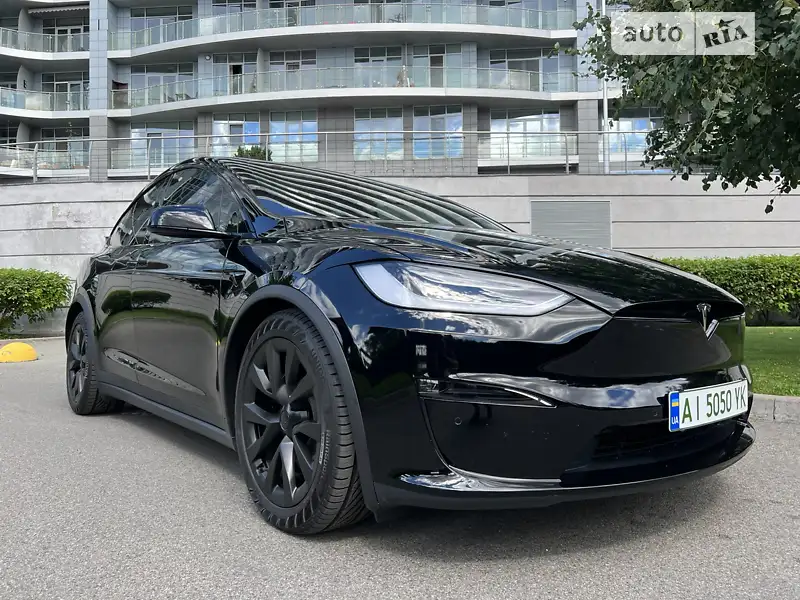 Tesla Model X 2022