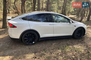 Tesla Model X  2017