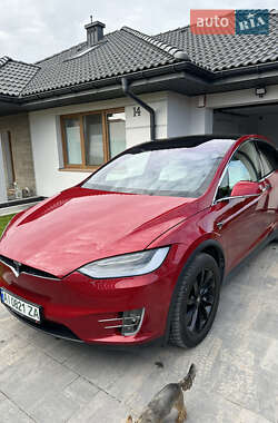 Tesla Model X  2020