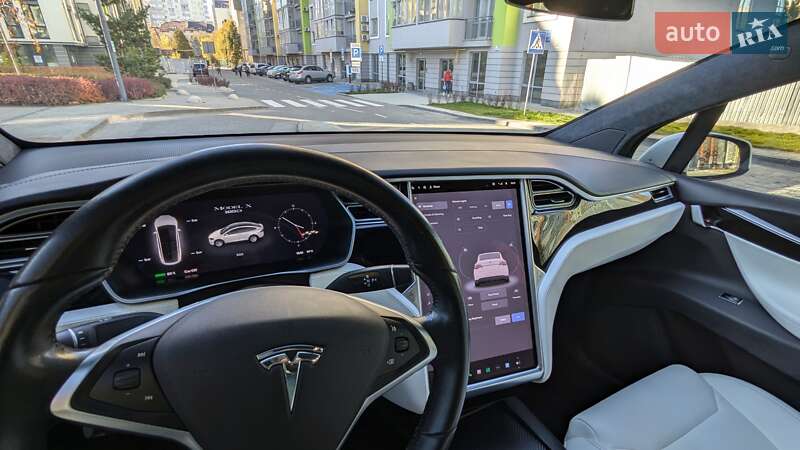 Внедорожник / Кроссовер Tesla Model X 2018 в Львове