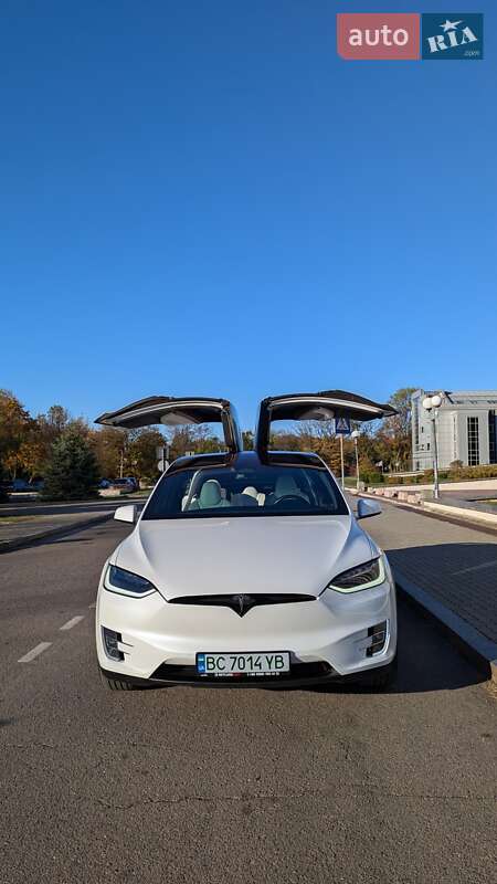 Внедорожник / Кроссовер Tesla Model X 2018 в Львове
