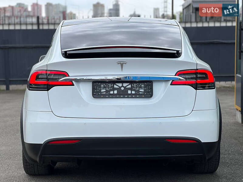 Позашляховик / Кросовер Tesla Model X 2018 в Києві