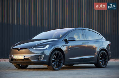 Tesla Model X  2019