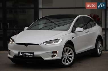 Tesla Model X  2020