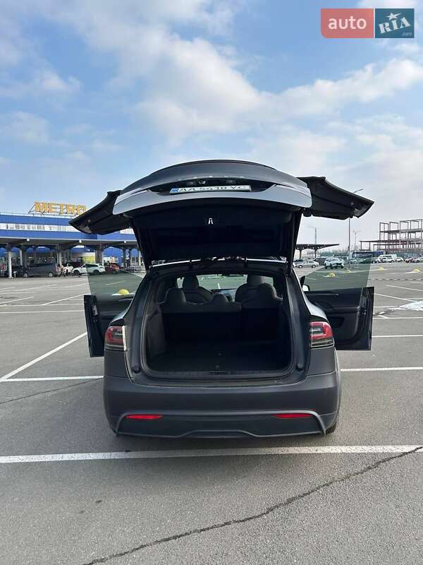 Внедорожник / Кроссовер Tesla Model X 2024 в Киеве