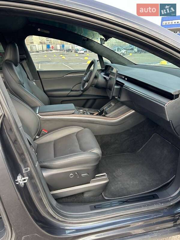 Внедорожник / Кроссовер Tesla Model X 2024 в Киеве