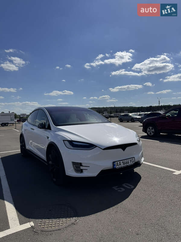 Tesla Model X 2016