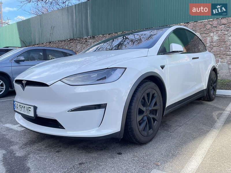 Tesla Model X 2023