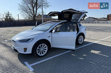 Tesla Model X  2020