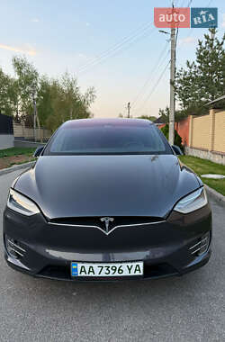 Tesla Model X 2020