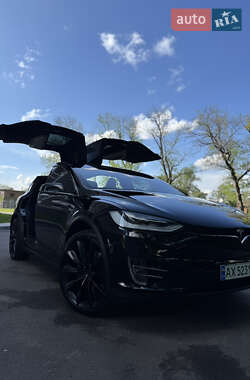 Tesla Model X 2020