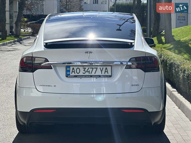 Внедорожник / Кроссовер Tesla Model X 2016 в Киеве