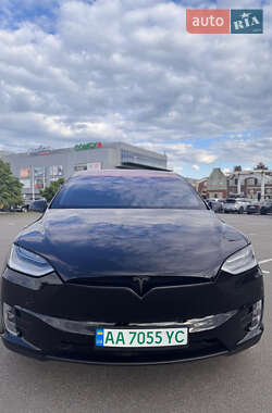 Tesla Model X  2020