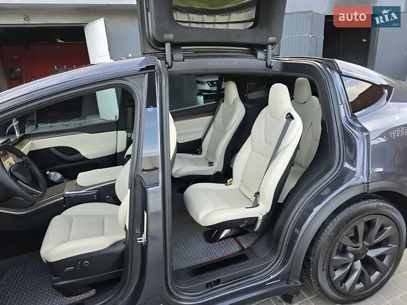Tesla Model X