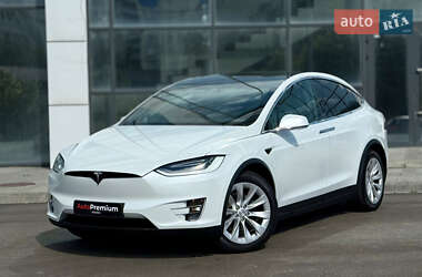 Tesla Model X  2020