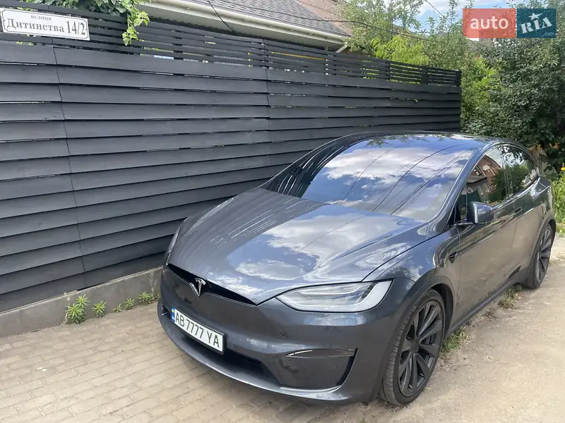 Tesla Model X 2022
