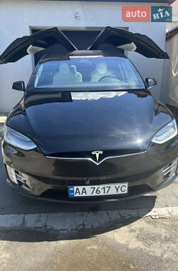 Tesla Model X  2019