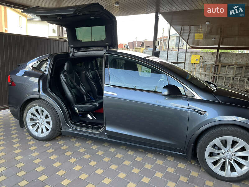Внедорожник / Кроссовер Tesla Model X 2017 в Киеве