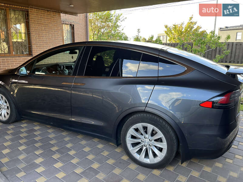 Внедорожник / Кроссовер Tesla Model X 2017 в Киеве