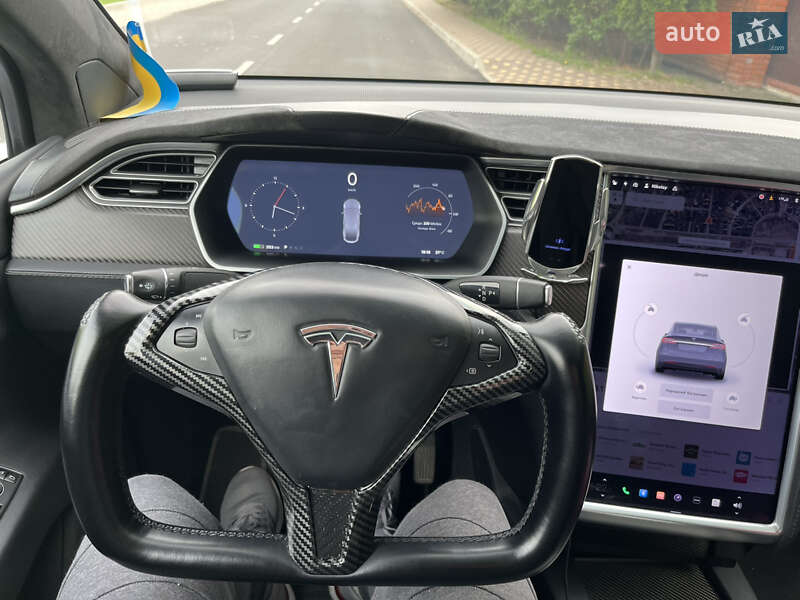 Внедорожник / Кроссовер Tesla Model X 2017 в Киеве