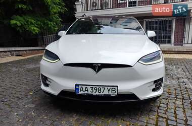 Tesla Model X 2019