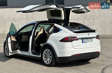 Tesla Model X  2017