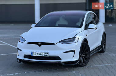 Tesla Model X  2022