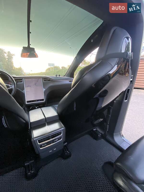 Позашляховик / Кросовер Tesla Model X 2016 в Вінниці фото 10 Позашляховик / Кросовер Tesla Model X 2016 в Вінниці