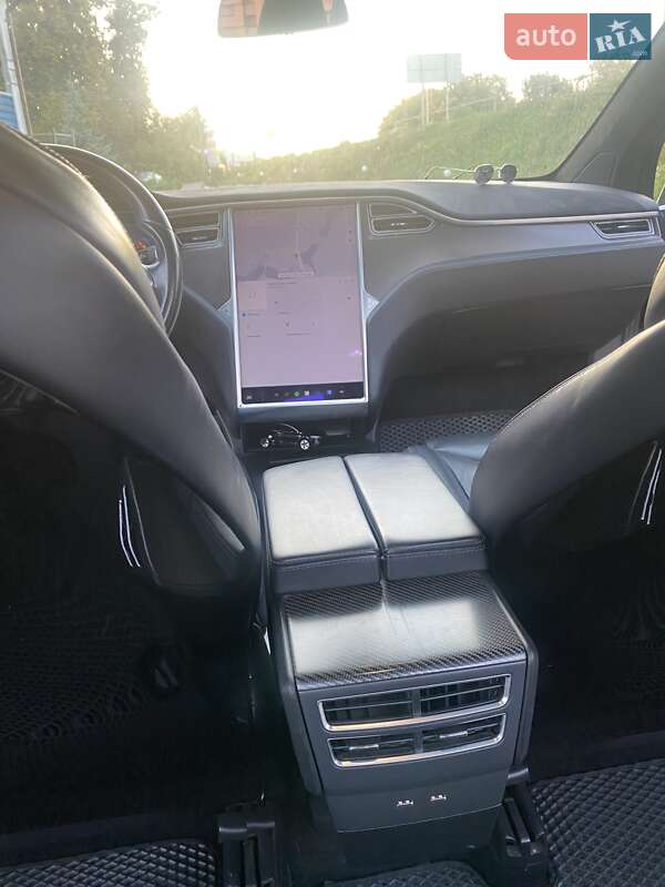 Позашляховик / Кросовер Tesla Model X 2016 в Вінниці фото 21 Позашляховик / Кросовер Tesla Model X 2016 в Вінниці