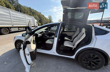 Tesla Model X 2022