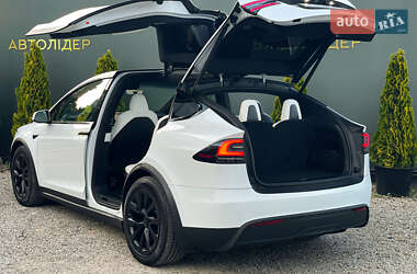 Tesla Model X 2022
