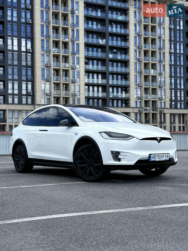 Внедорожник / Кроссовер Tesla Model X 2016 в Виннице фото 2 Внедорожник / Кроссовер Tesla Model X 2016 в Виннице