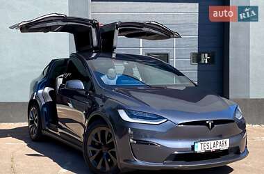 Tesla Model X  2022