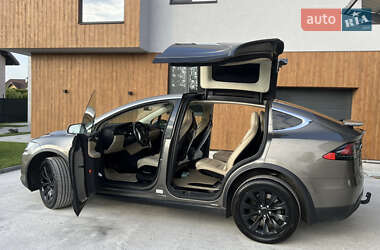 Tesla Model X  2016